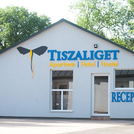 Tiszaliget Apartman Es Szallo Bed & Breakfast Szolnok Exterior photo